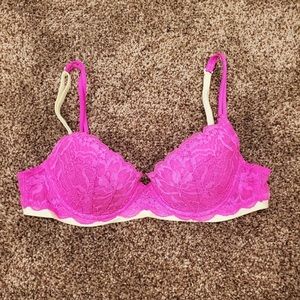 Victoria’s Secret PINK bra